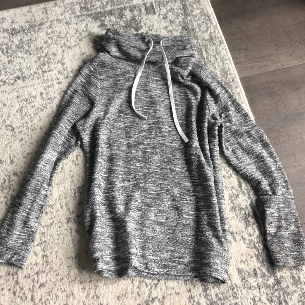 Old navy sweater